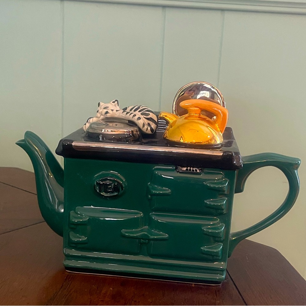 Swineside Pottery Teapot Made in England